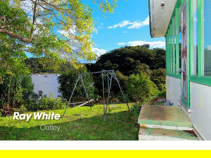 19 Woodlands Avenue, Lugarno NSW 2210