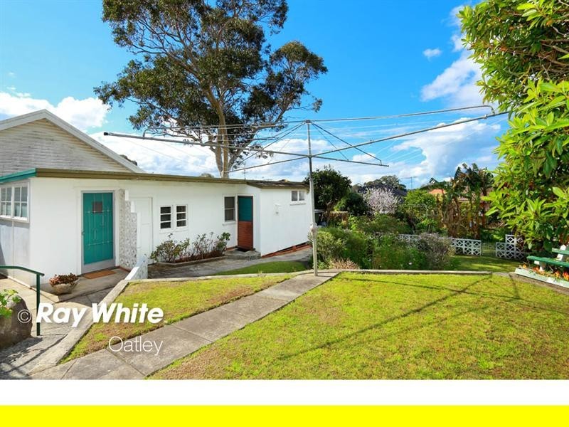 No. 15 Lime Kiln Road, Lugarno NSW 2210