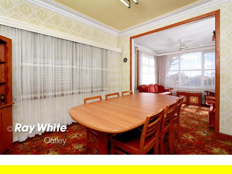 No. 15 Lime Kiln Road, Lugarno NSW 2210