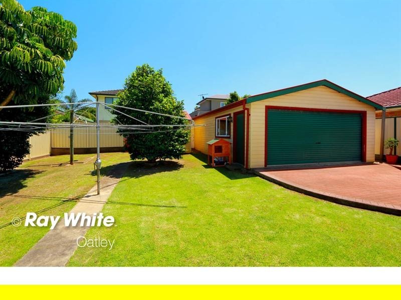 6 Tonitto Avenue, Peakhurst NSW 2210