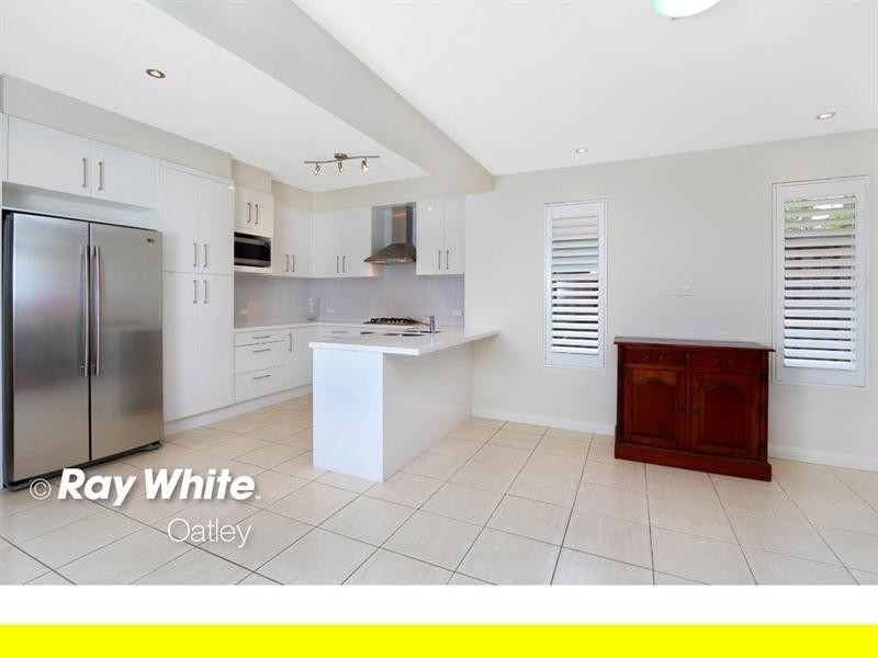 27 Lansdowne Parade, Oatley NSW 2223