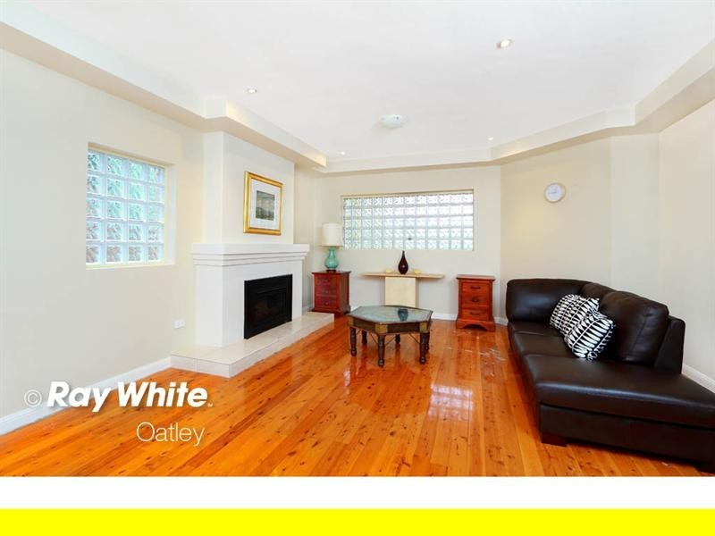 27 Lansdowne Parade, Oatley NSW 2223