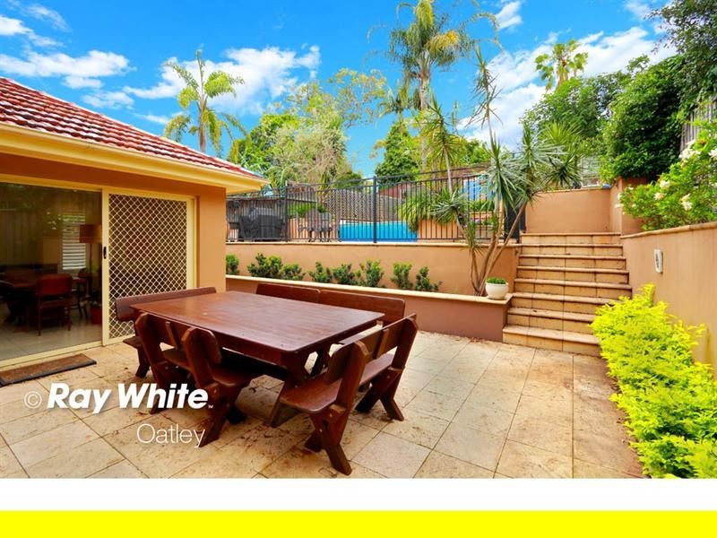 27 Lansdowne Parade, Oatley NSW 2223