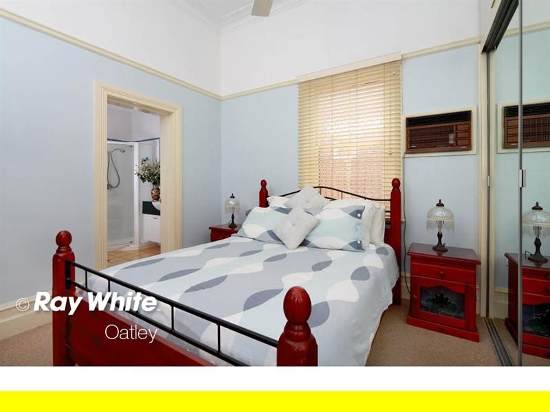 111 Hillcrest Avenue, Hurstville Grove NSW 2220