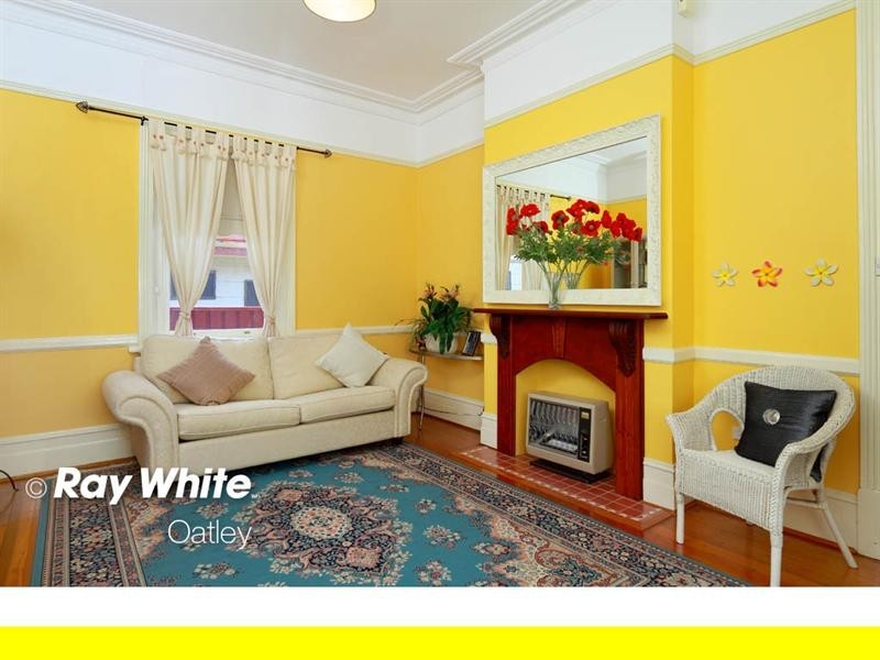 111 Hillcrest Avenue, Hurstville Grove NSW 2220