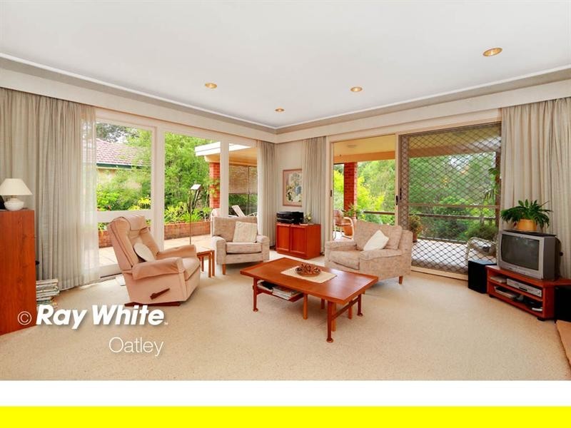 13 Macken Street, Oatley NSW 2223