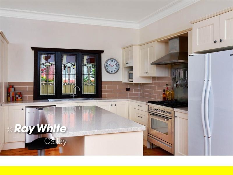 1 Renown Avenue, Oatley NSW 2223