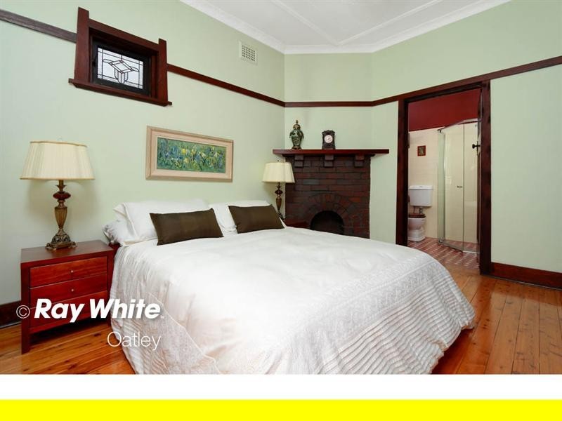 1 Renown Avenue, Oatley NSW 2223