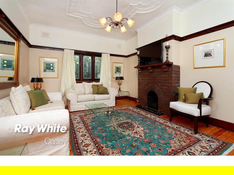 1 Renown Avenue, Oatley NSW 2223