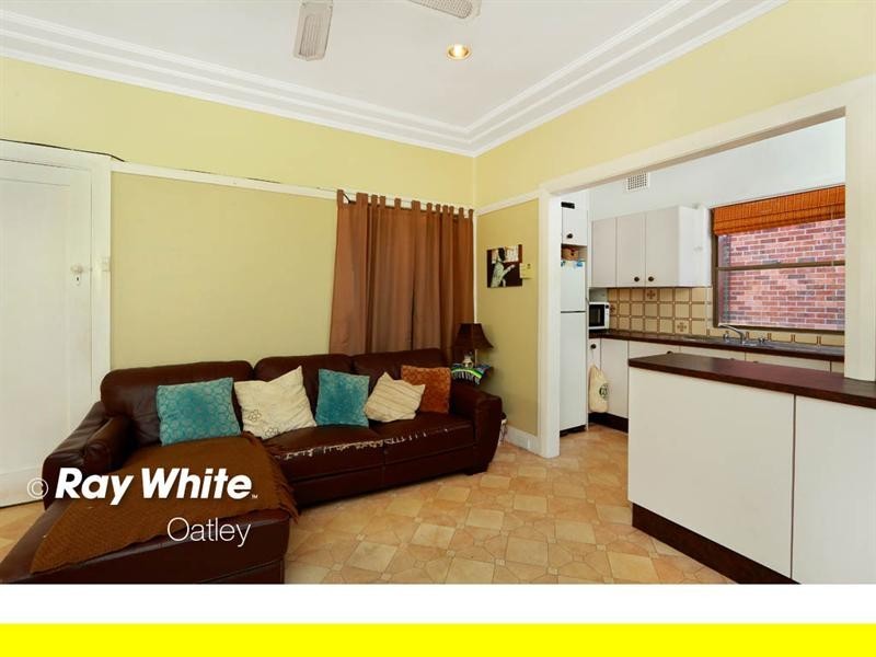 6 Aveling Street, Blakehurst NSW 2221