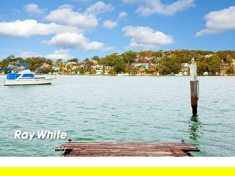 8 Algernon Street, Oatley NSW 2223