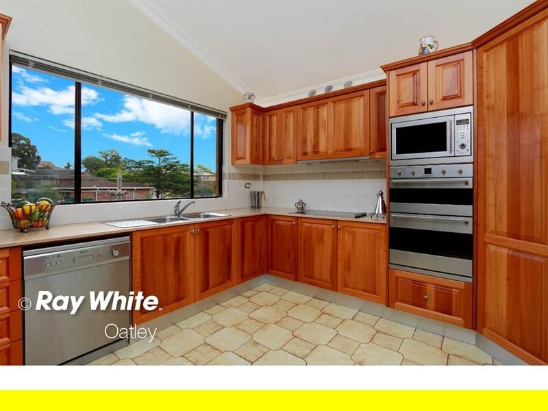 2 Opal Place, Padstow Heights NSW 2211