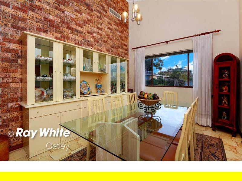 2 Opal Place, Padstow Heights NSW 2211