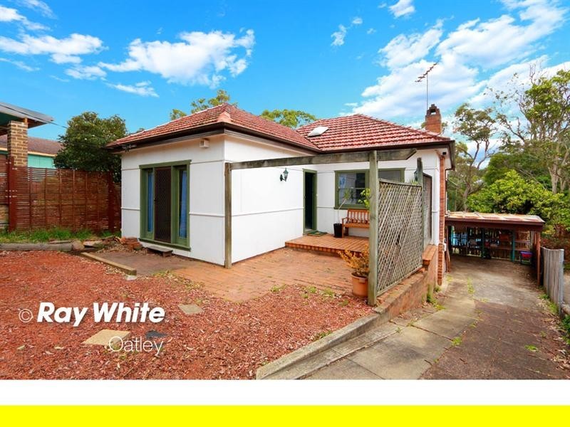 27 Beaumaris Crescent, Mortdale NSW 2223
