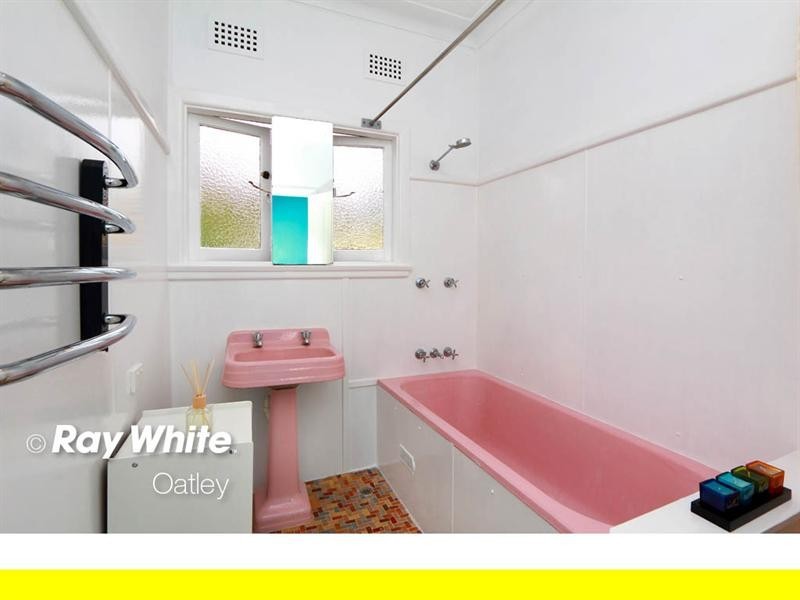 27 Beaumaris Crescent, Mortdale NSW 2223