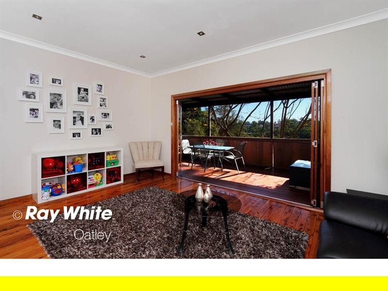 166 Lorraine Street, Peakhurst Heights NSW 2210