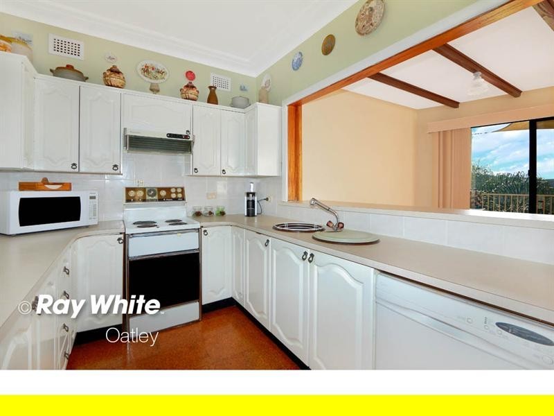 16 Moons Avenue, Lugarno NSW 2210