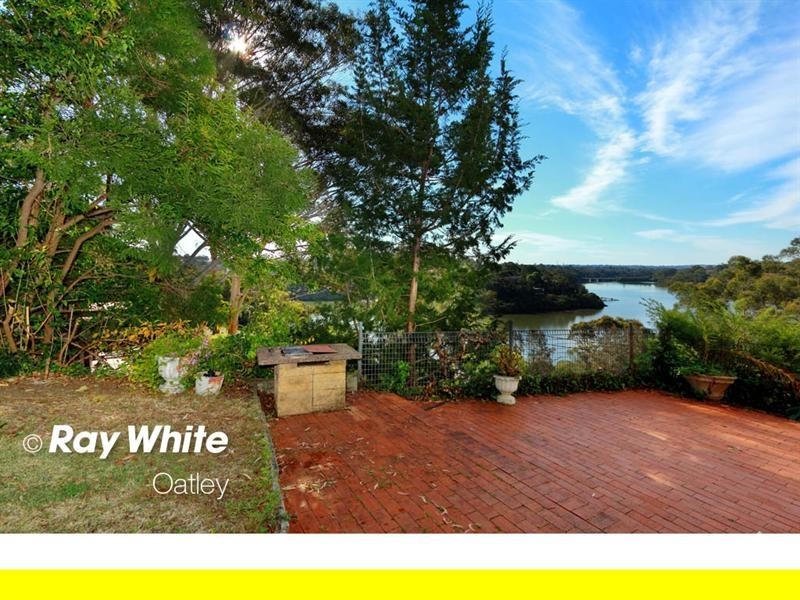 15 Cypress Drive, Lugarno NSW 2210