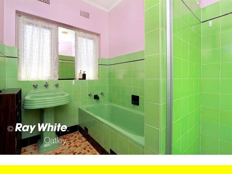 23 Ballantyne Road, Mortdale NSW 2223