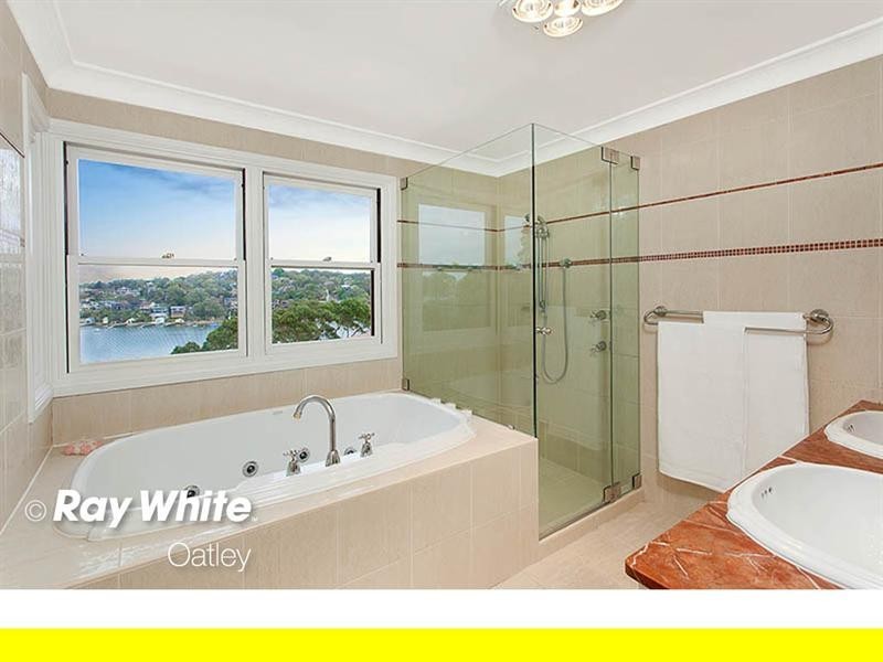 2A Algernon Street, Oatley NSW 2223