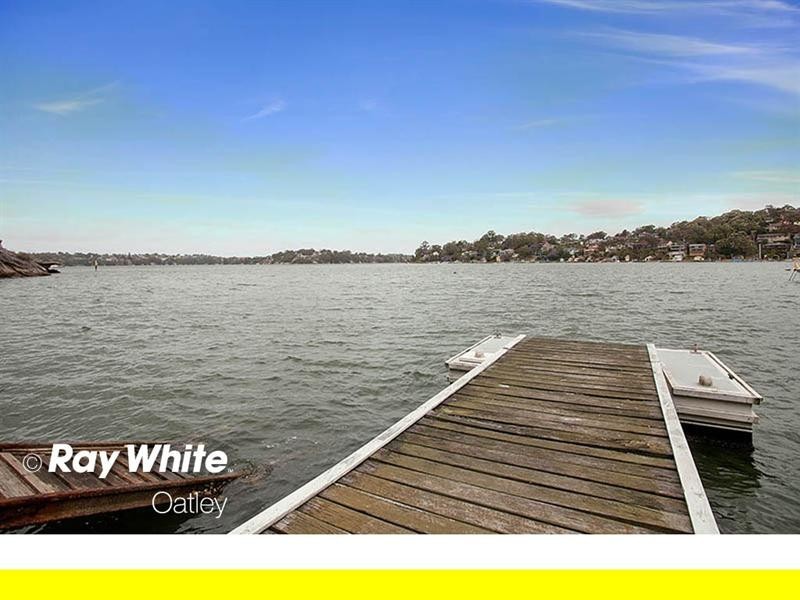 2A Algernon Street, Oatley NSW 2223