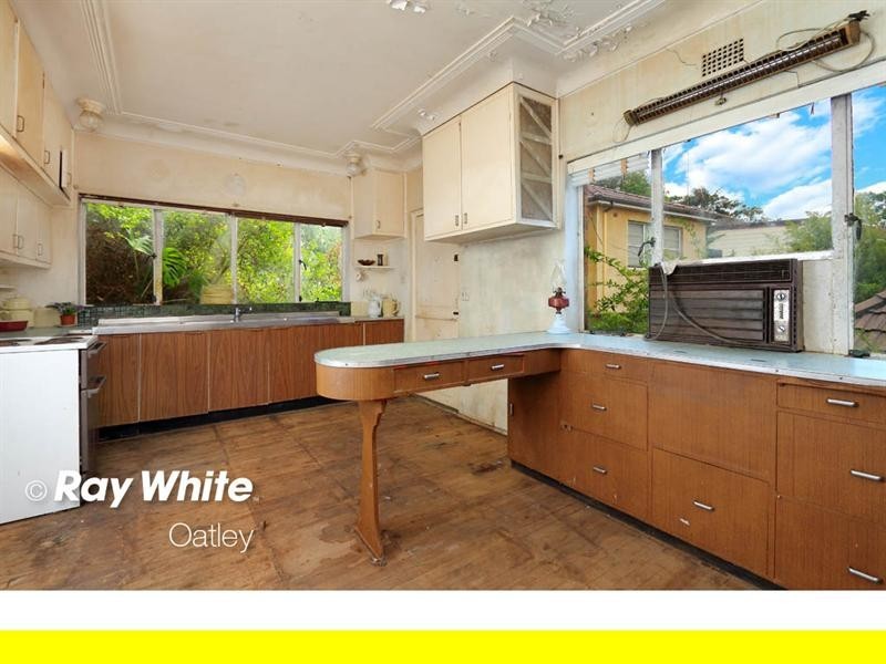 122 Marine Drive, Oatley NSW 2223
