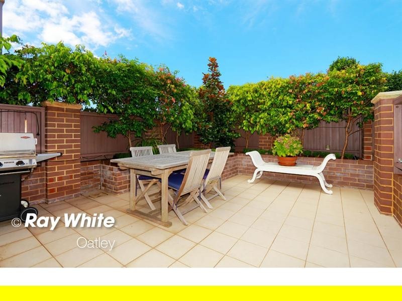 2/14 Yarran Road, Oatley NSW 2223