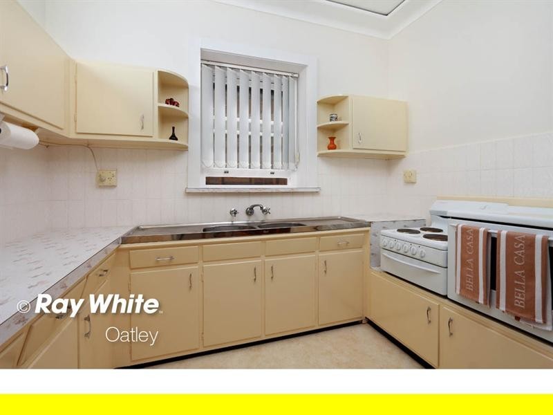 100 Pacific Avenue, Penshurst NSW 2222