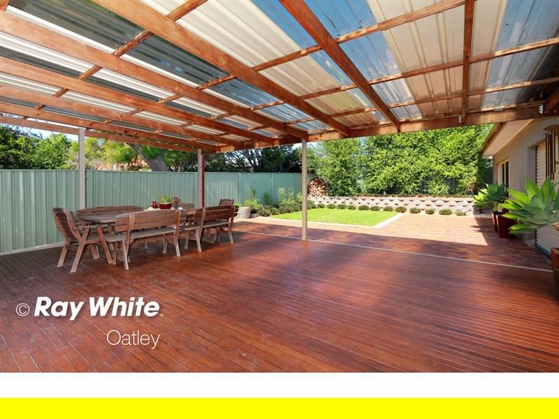 20 Waterside Parade, Peakhurst Heights NSW 2210