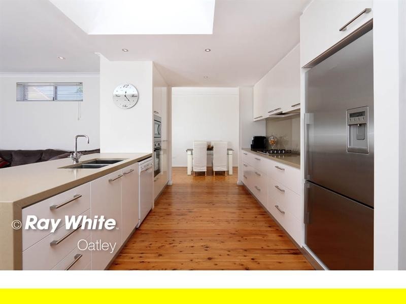 20 Waterside Parade, Peakhurst Heights NSW 2210