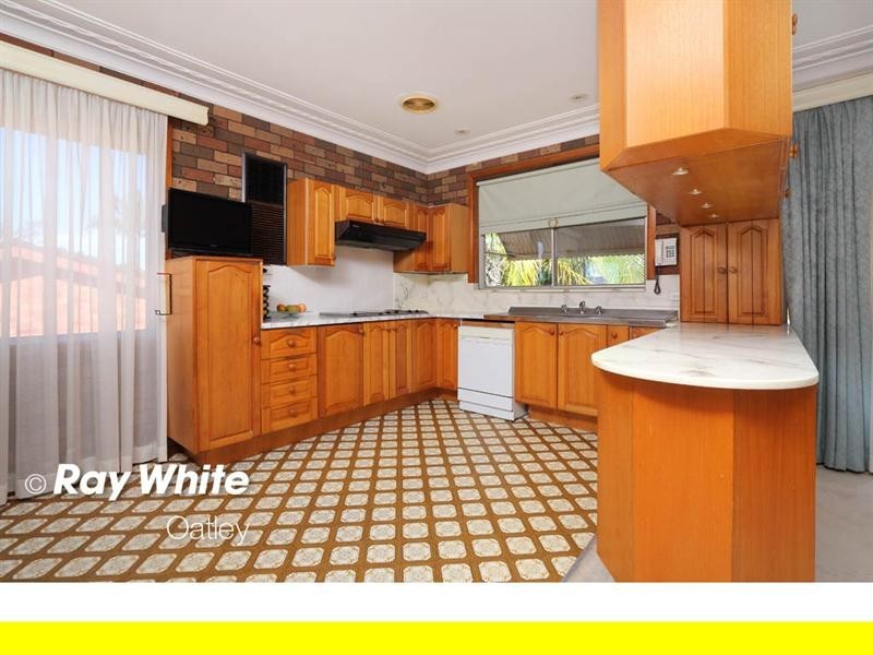 17 Rainbow Parade, Peakhurst Heights NSW 2210