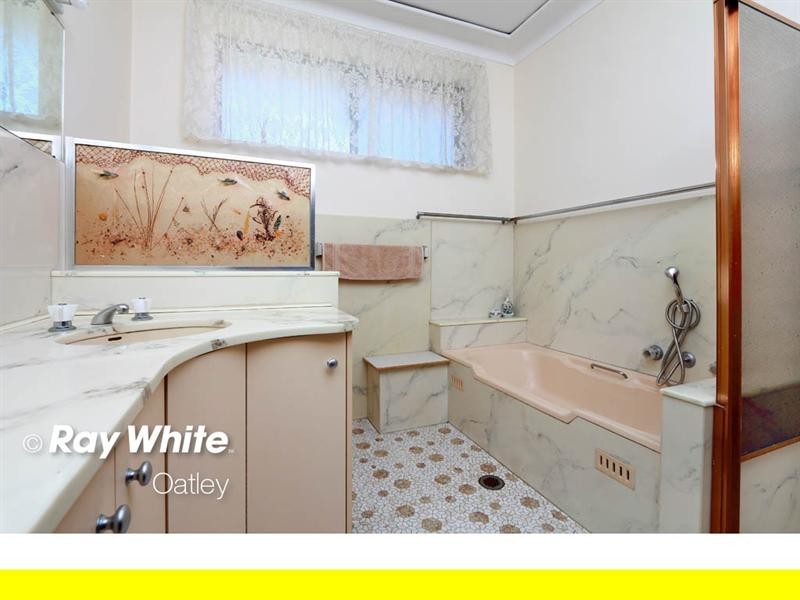 17 Rainbow Parade, Peakhurst Heights NSW 2210