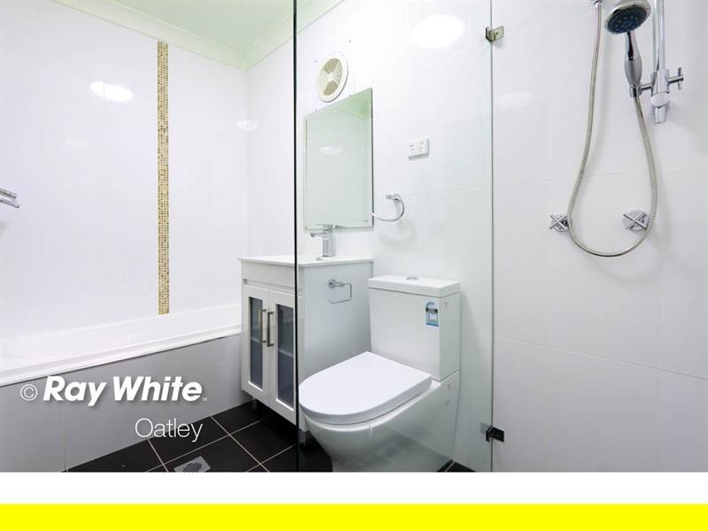 5 Dinjerra Crescent, Oatley NSW 2223