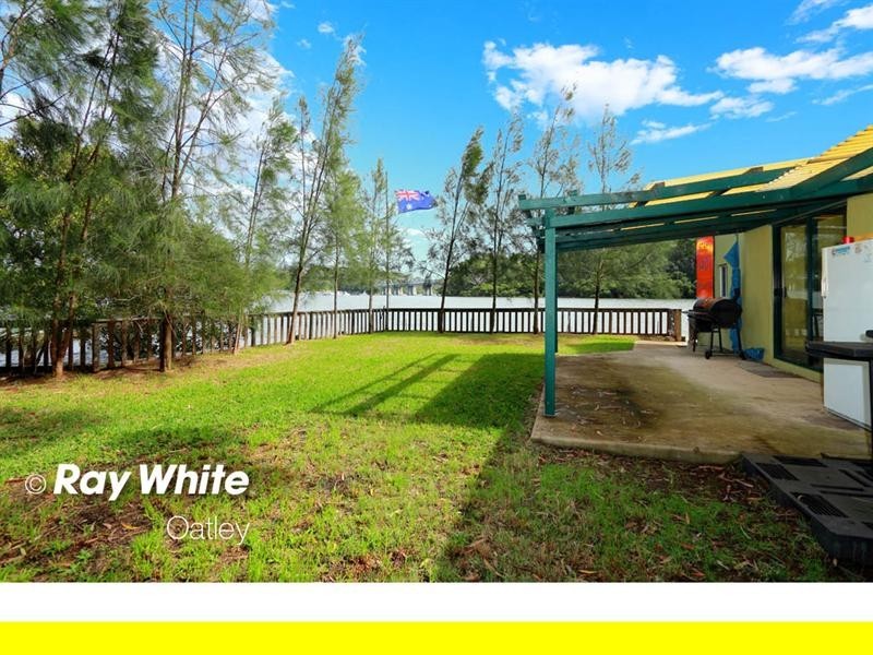 5 Dinjerra Crescent, Oatley NSW 2223