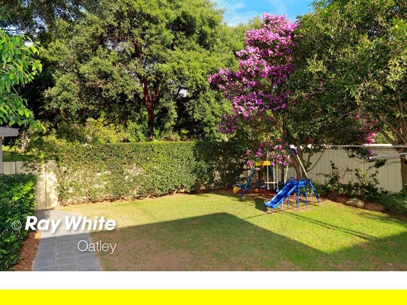 7 Walker Avenue, Peakhurst NSW 2210