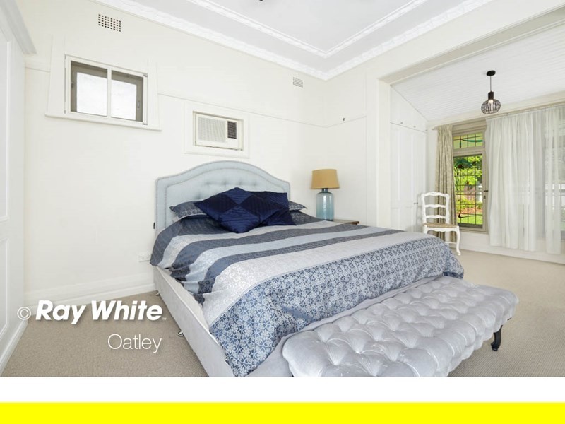 16 Lansdowne Parade, Oatley NSW 2223