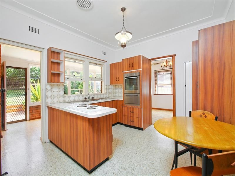 21 Elouera Street, Beverly Hills NSW 2209