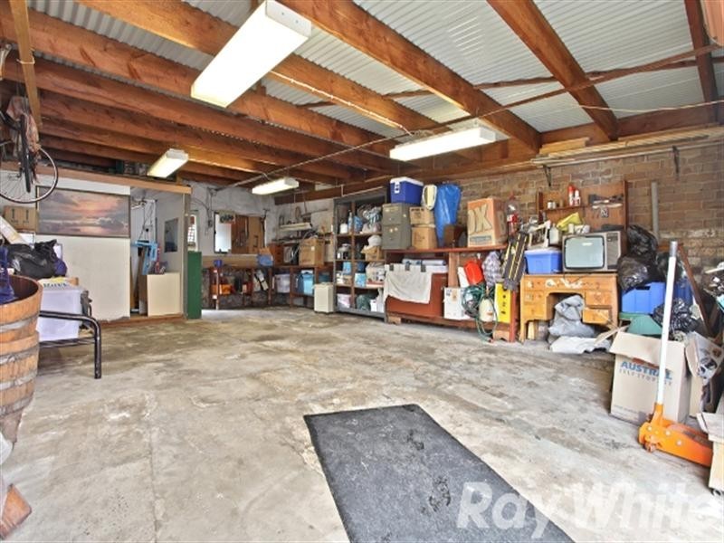 18 Frampton Avenue, Marrickville NSW 2204