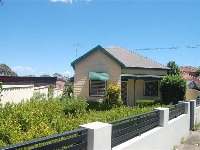 22 Jeffrey Street, Canterbury NSW 2193
