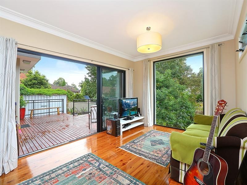 6 Nelson Road, Earlwood NSW 2206