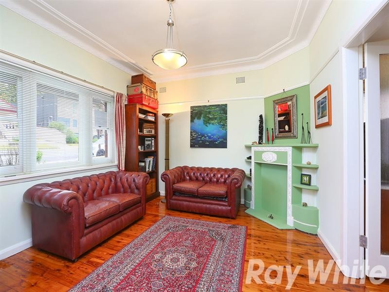 6 Nelson Road, Earlwood NSW 2206