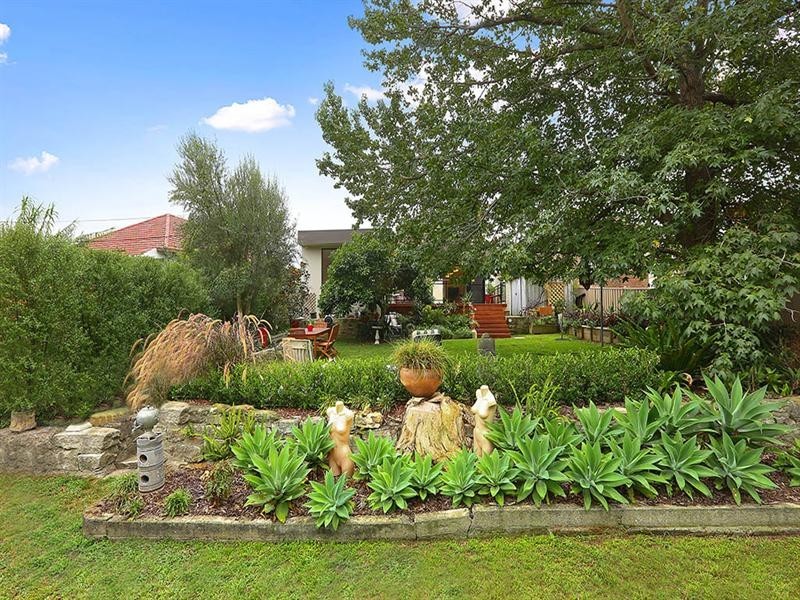 6 Nelson Road, Earlwood NSW 2206