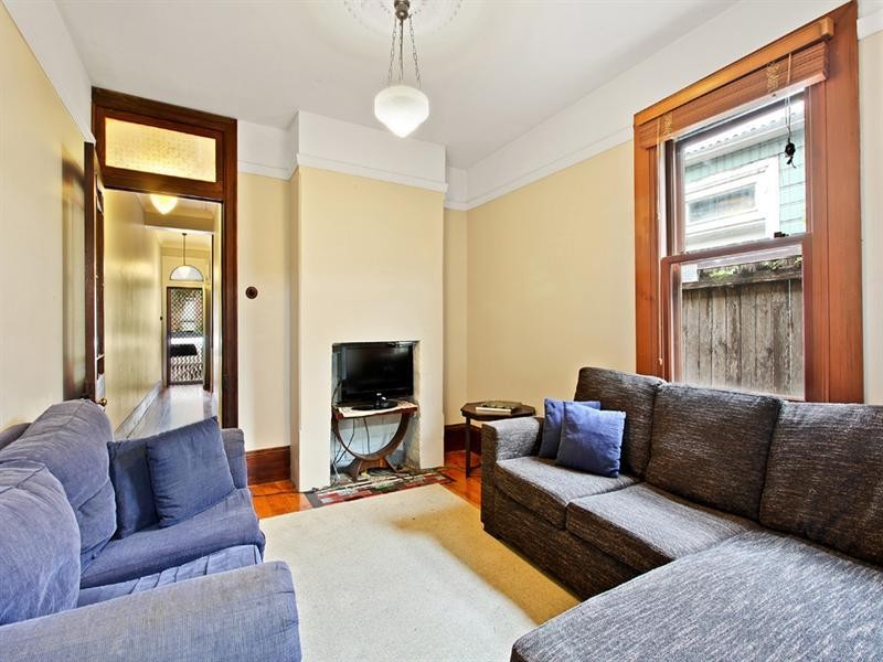 78 Grove Street, St Peters NSW 2044