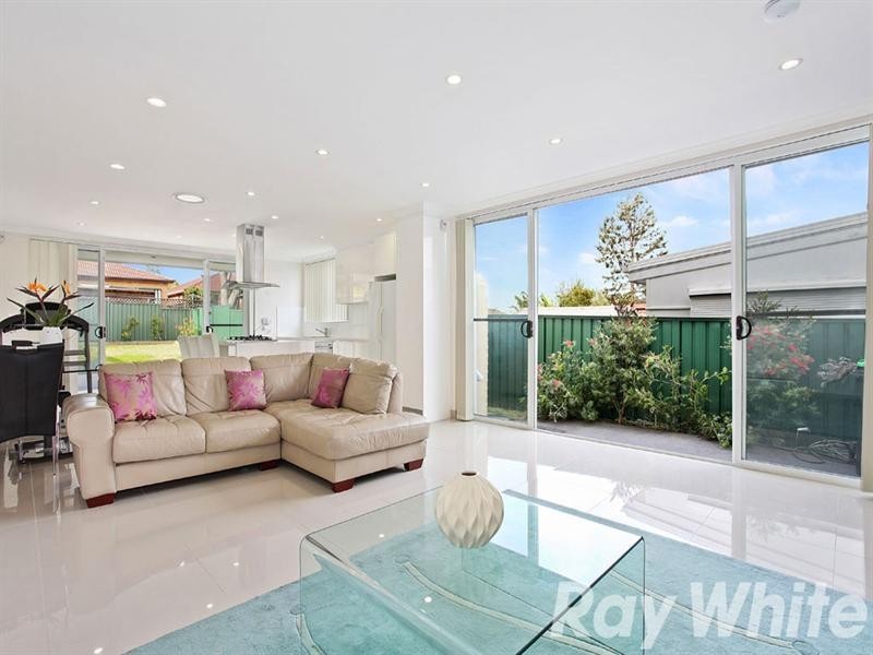 16A Dreadnought Street, Roselands NSW 2196