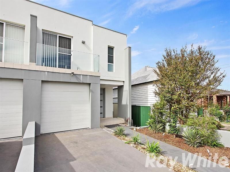 16A Dreadnought Street, Roselands NSW 2196