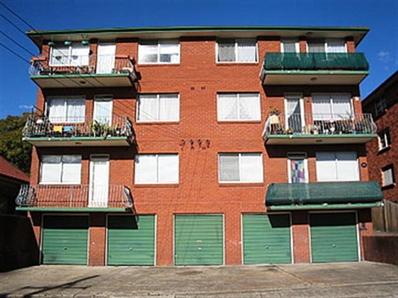 8/115 Denison Road, Lewisham NSW 2049