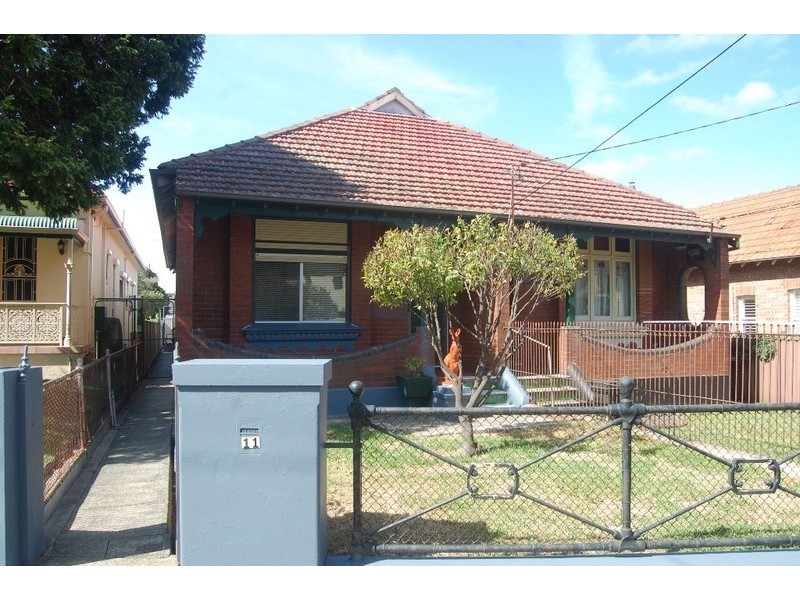 11 Pine Street, Marrickville NSW 2204