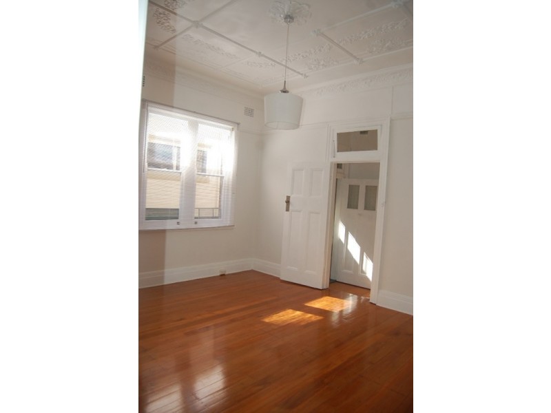 11 Pine Street, Marrickville NSW 2204