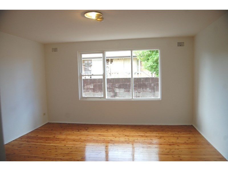 2/3 Robert Street, Marrickville NSW 2204