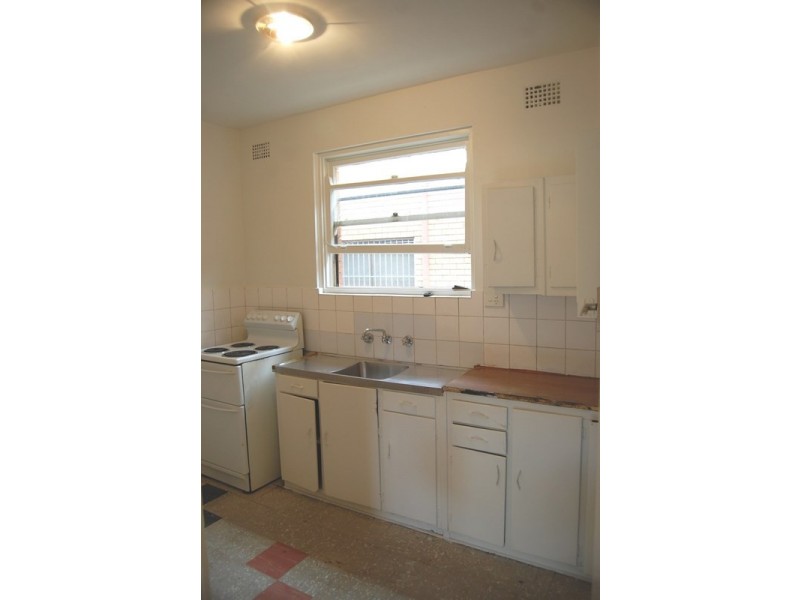 2/3 Robert Street, Marrickville NSW 2204